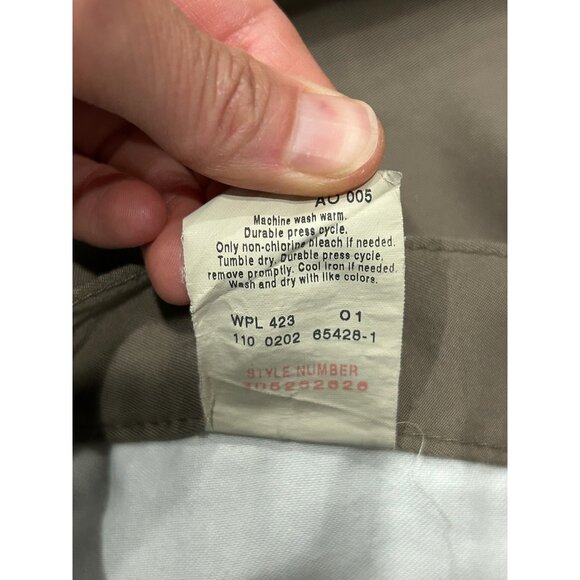 Dockers Mens Khaki Pleated Front Microfiber Polyester Shorts Sz 40 - Picture 7 of 9